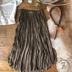 Savannah 7’s MIDI A-Line Skirt